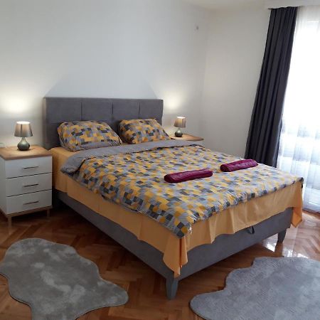 Apartamento Stan Na Dan Simikic Bijeljina Exterior foto