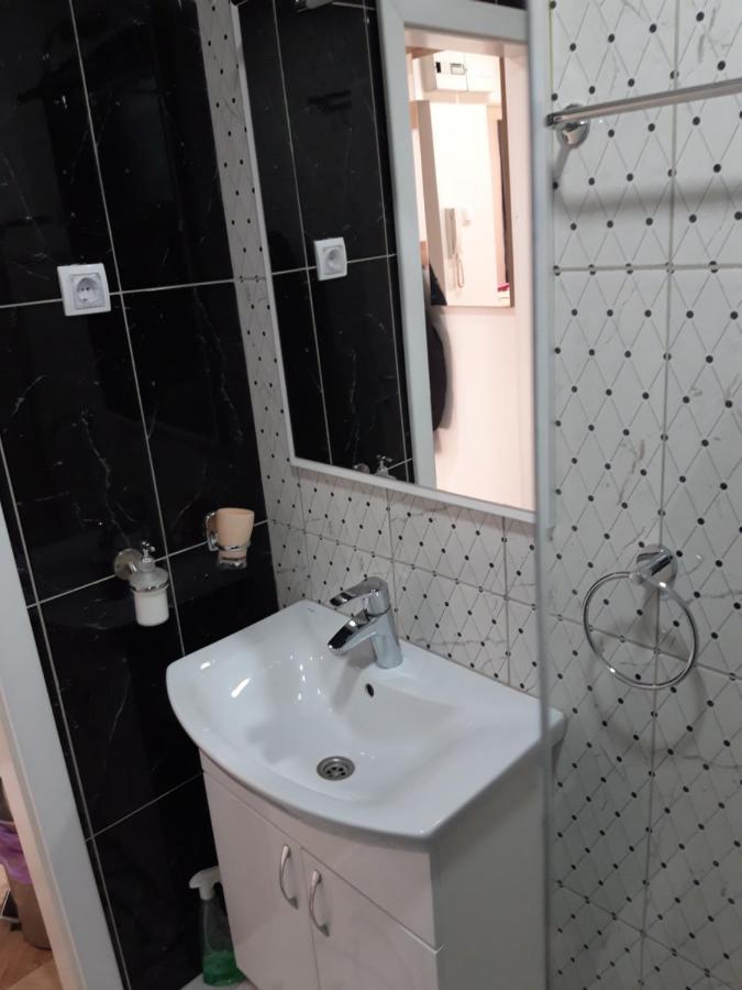 Apartamento Stan Na Dan Simikic Bijeljina Exterior foto