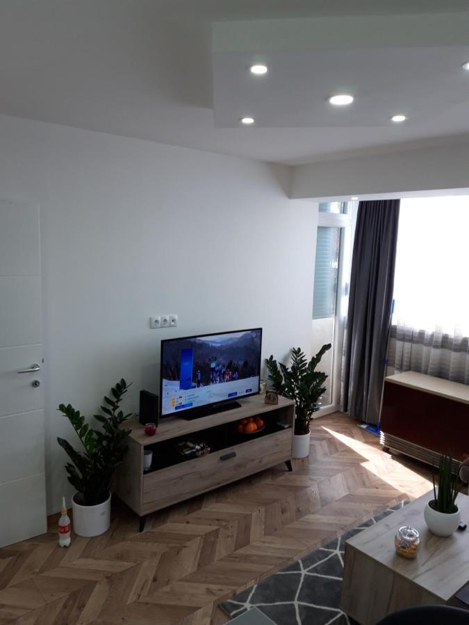 Apartamento Stan Na Dan Simikic Bijeljina Exterior foto